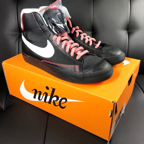 Nike Blazers - Picture 3 of 6